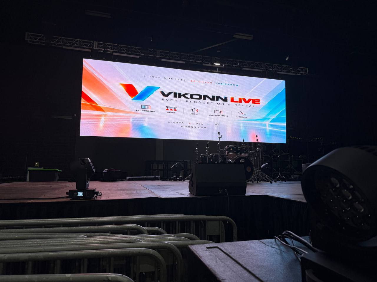 LED screen set for a live event